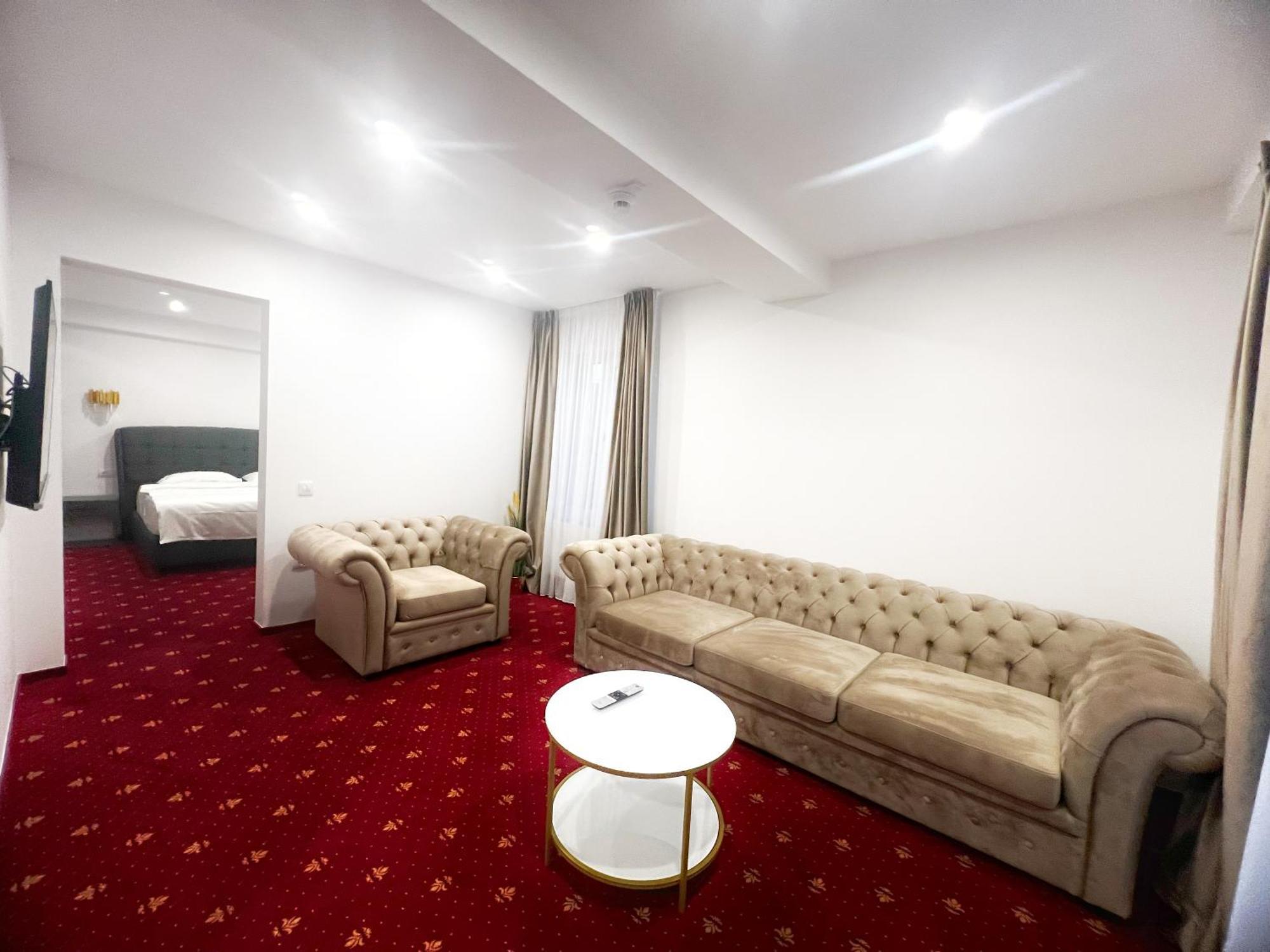 Mimi Hotel Corabia Zewnętrze zdjęcie