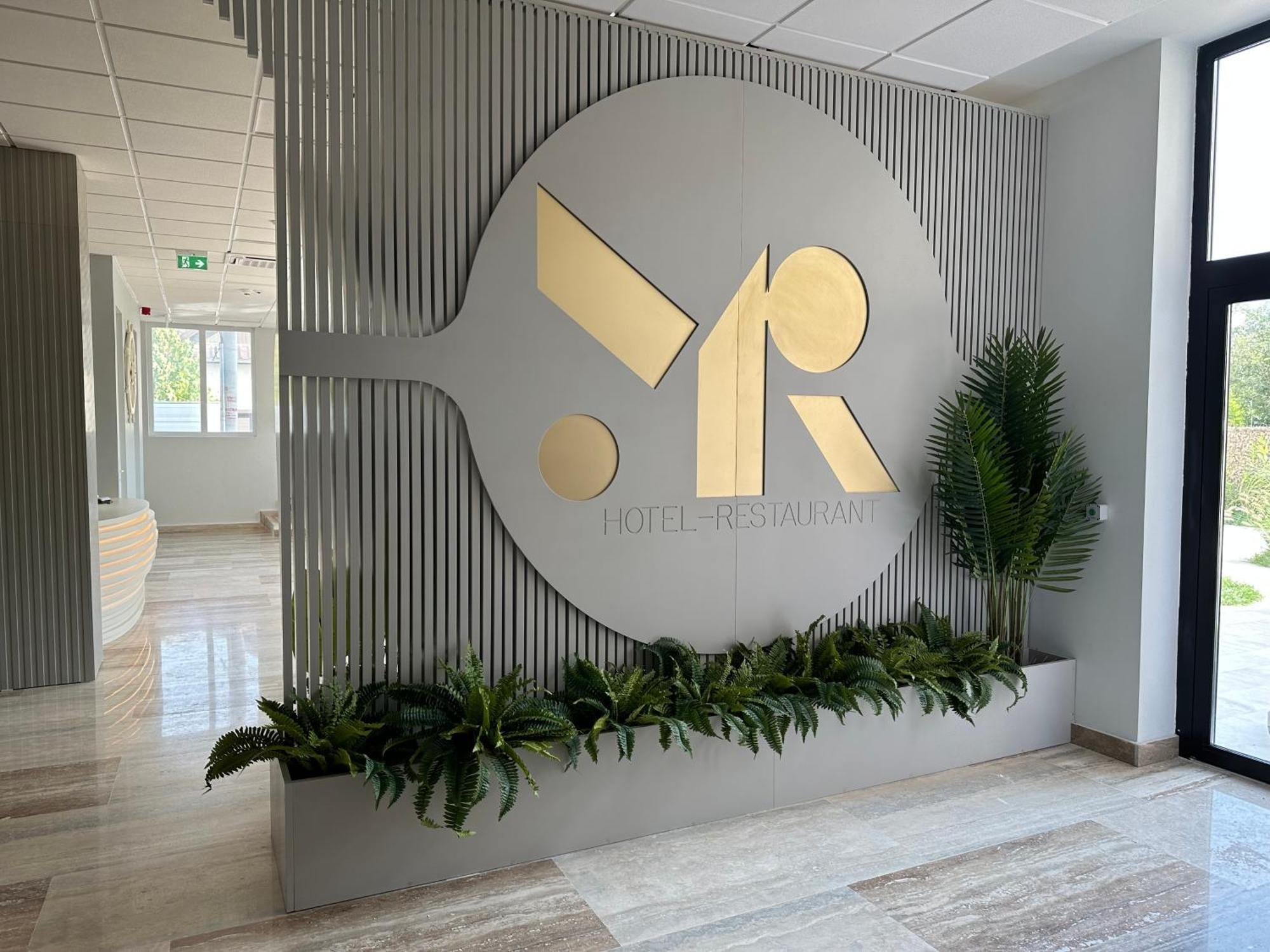 Mimi Hotel Corabia Zewnętrze zdjęcie