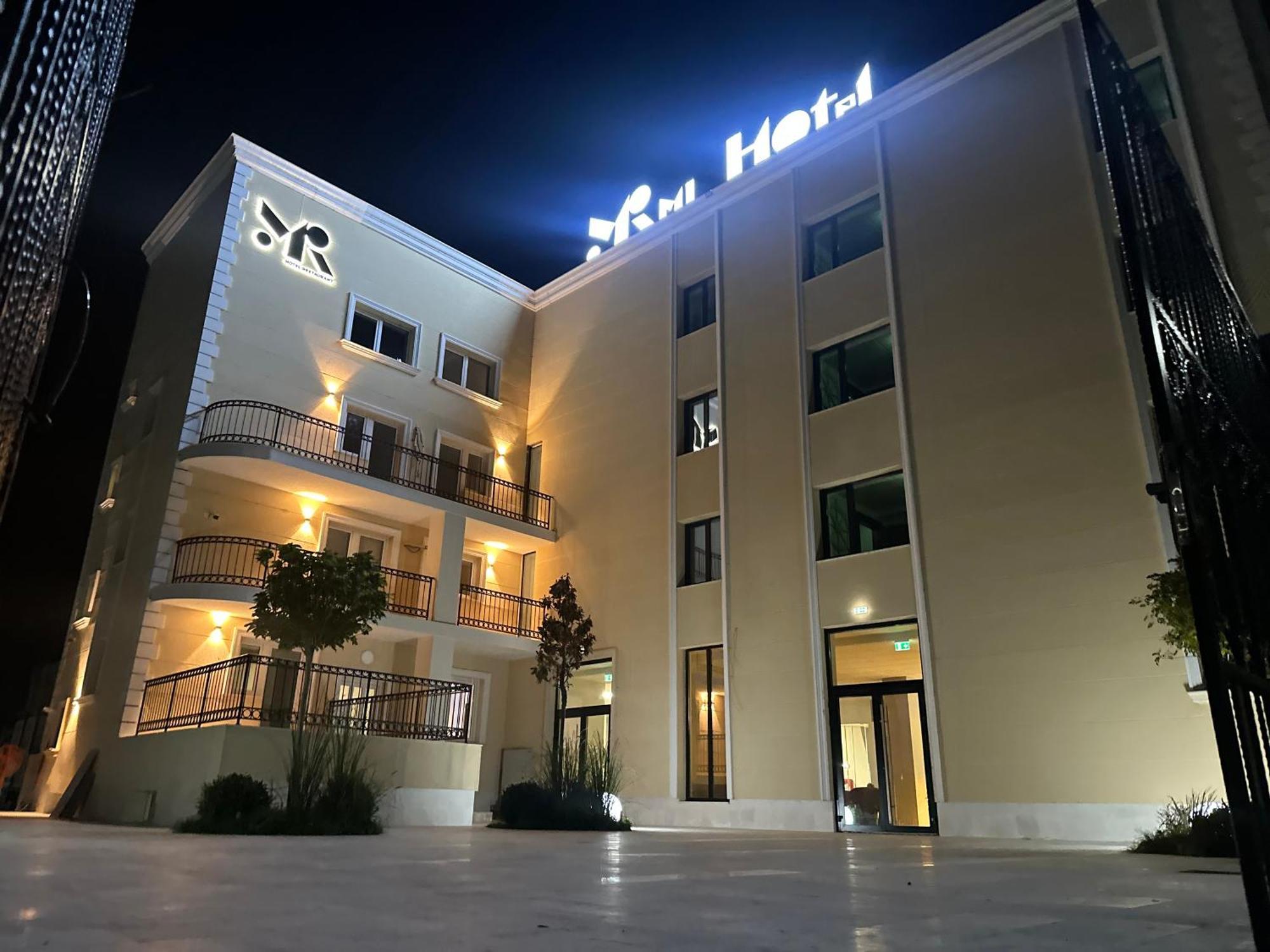 Mimi Hotel Corabia Zewnętrze zdjęcie